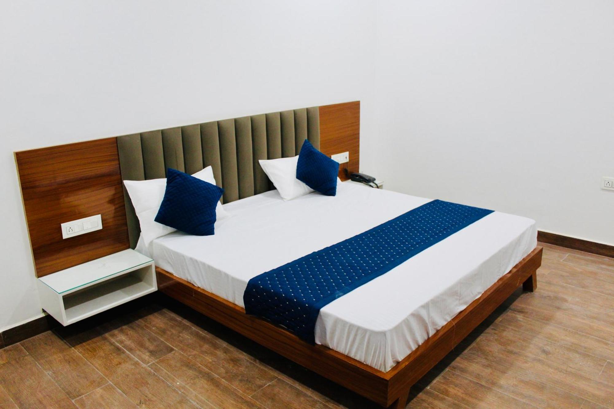The Loya Hotel Muktsar ภายนอก รูปภาพ