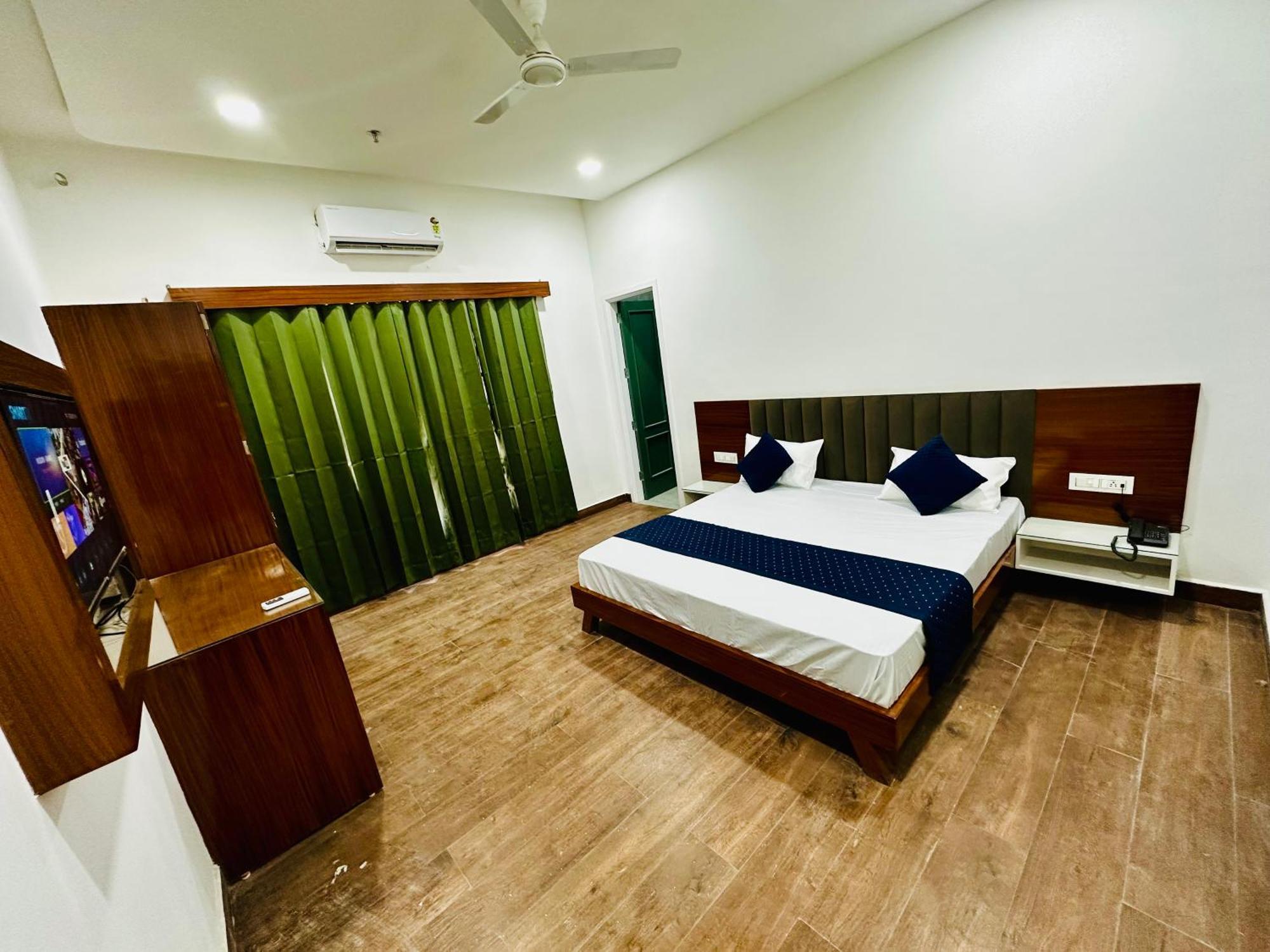 The Loya Hotel Muktsar ภายนอก รูปภาพ