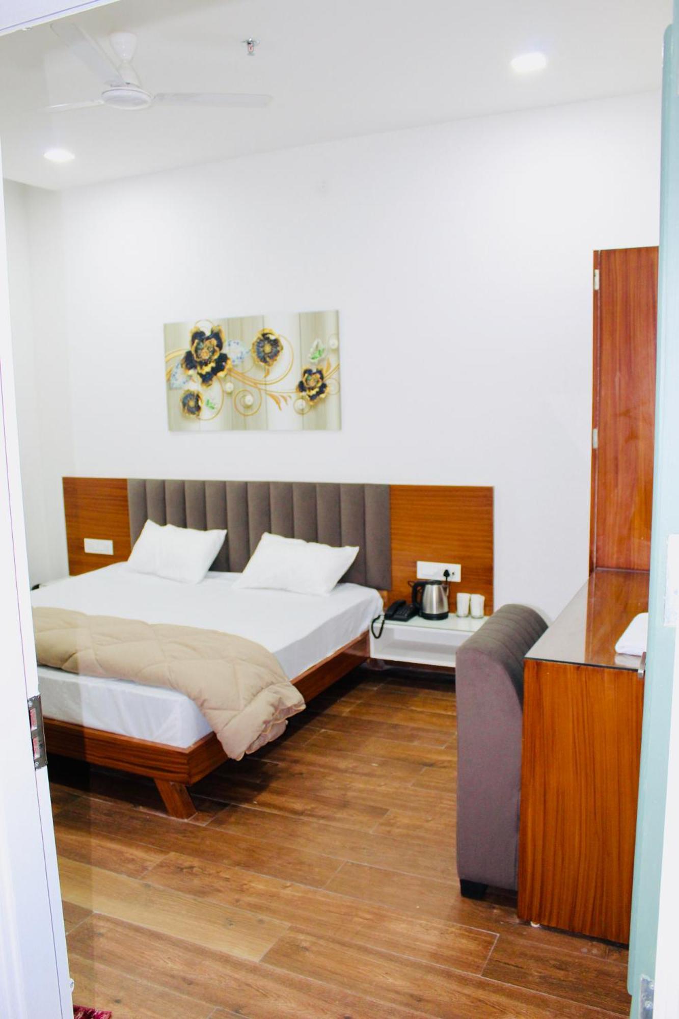 The Loya Hotel Muktsar ภายนอก รูปภาพ