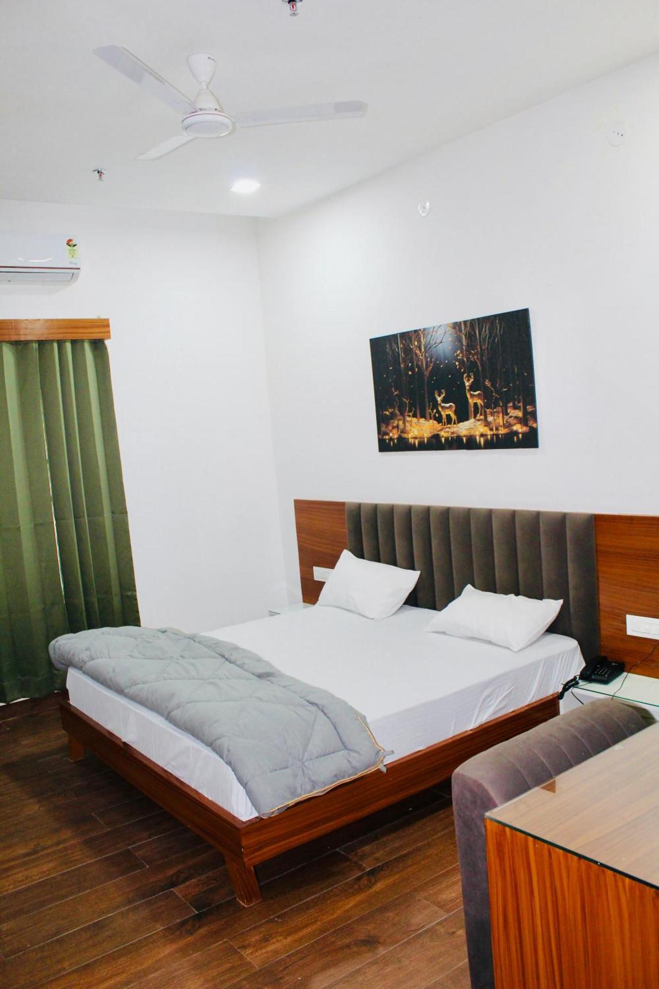 The Loya Hotel Muktsar ภายนอก รูปภาพ